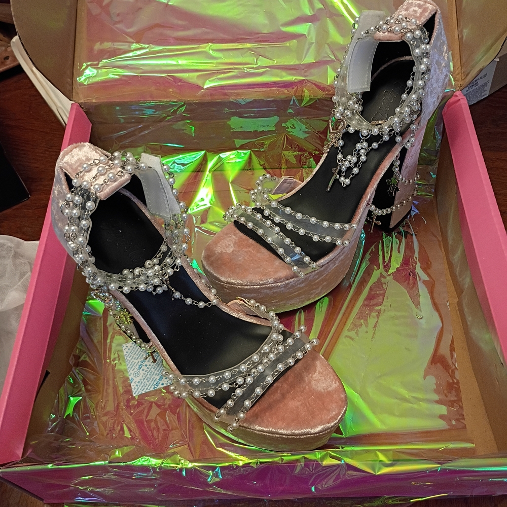 Sugar Thrillz Pink Pearl Heels